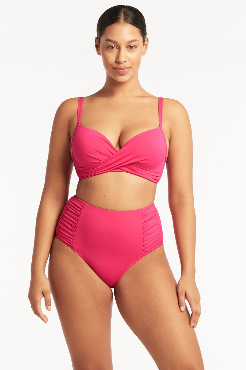 Pink Push Up Bikini Top Sustainable | Sea Level Australia Underwire Push Up Bikini Top removable padded pretty elegant sustainable eco friendly swim online canada usa bra fit bikini top good quality expensive supportive best vacation ladies swimwear website fast shipping classy sophisticated lifted boobs good for sagging bust sexy chic bougie support cups mix match bikini tops buy ladies sleek celebrity stylish luxury bikini top rated best vacation swimsuits online high end online shopping enthusiast B cup 