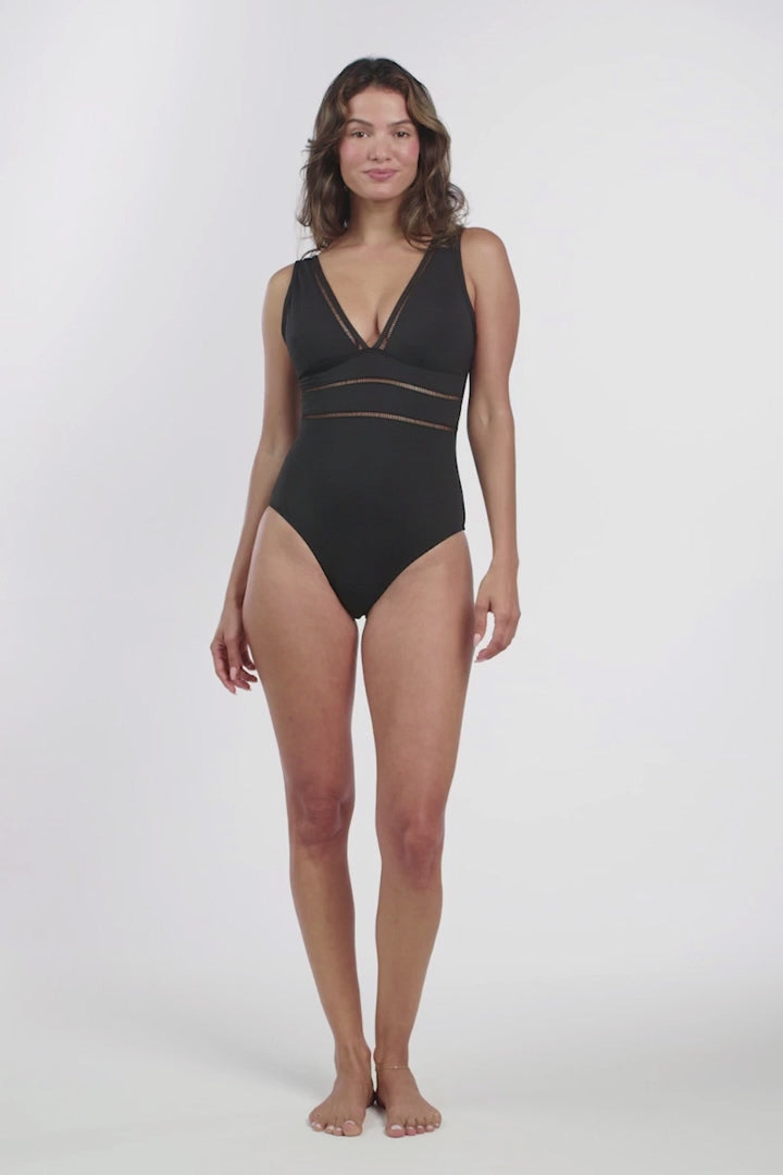 Black Slimming Swimsuit Sea Level Australia spliced essentials high quality flattering luxe fashion high end glamorous luxury sexy designer swimwear online super pretty mom swimsuit belly control full coverage bum swimsuit elegant beautiful glamorous cleavage wealthy look ladies fancy celebrity swimsuit stylish fashionable sophisticated compression expensive well made reputable online swimwear USA high rating low cut one piece compression slimming best ladies beach trip sailing cayman rich socialite ships S